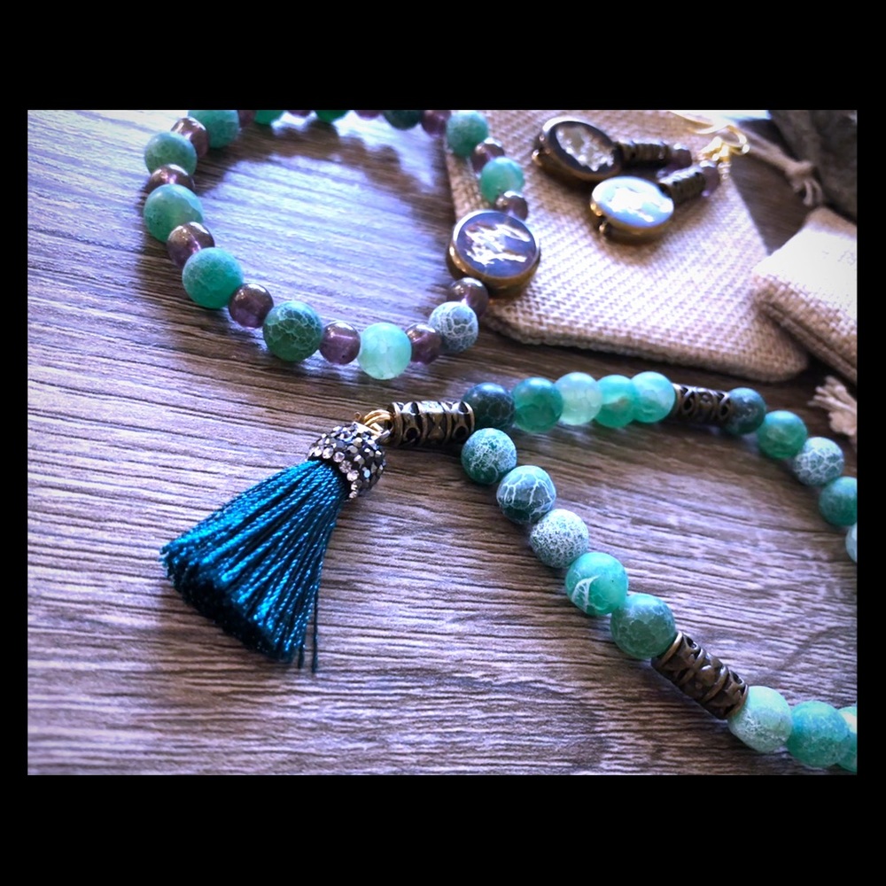 4pc handmade beaded bracelet set w/drop earrings